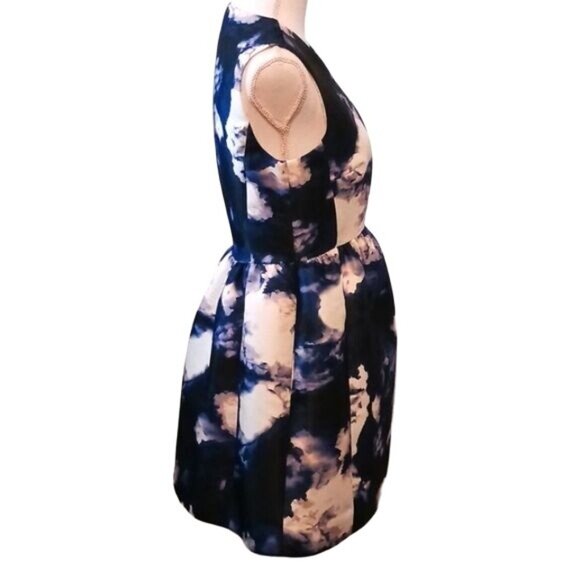 Kate Spade‎ Joss Fit & Flare Cocktail Dress in Blue Dusk Cloud Fabric, Size 6 - Picture 4 of 13